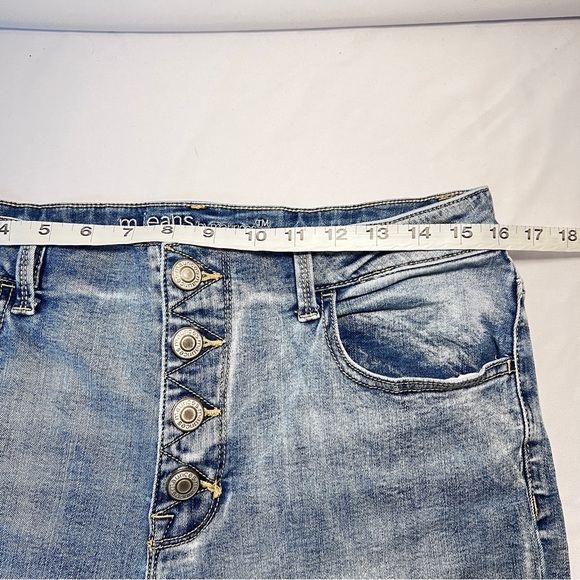 Maurice’s Distressed Button Fly Jeans Size Largw X-Short - Picture 6 of 8